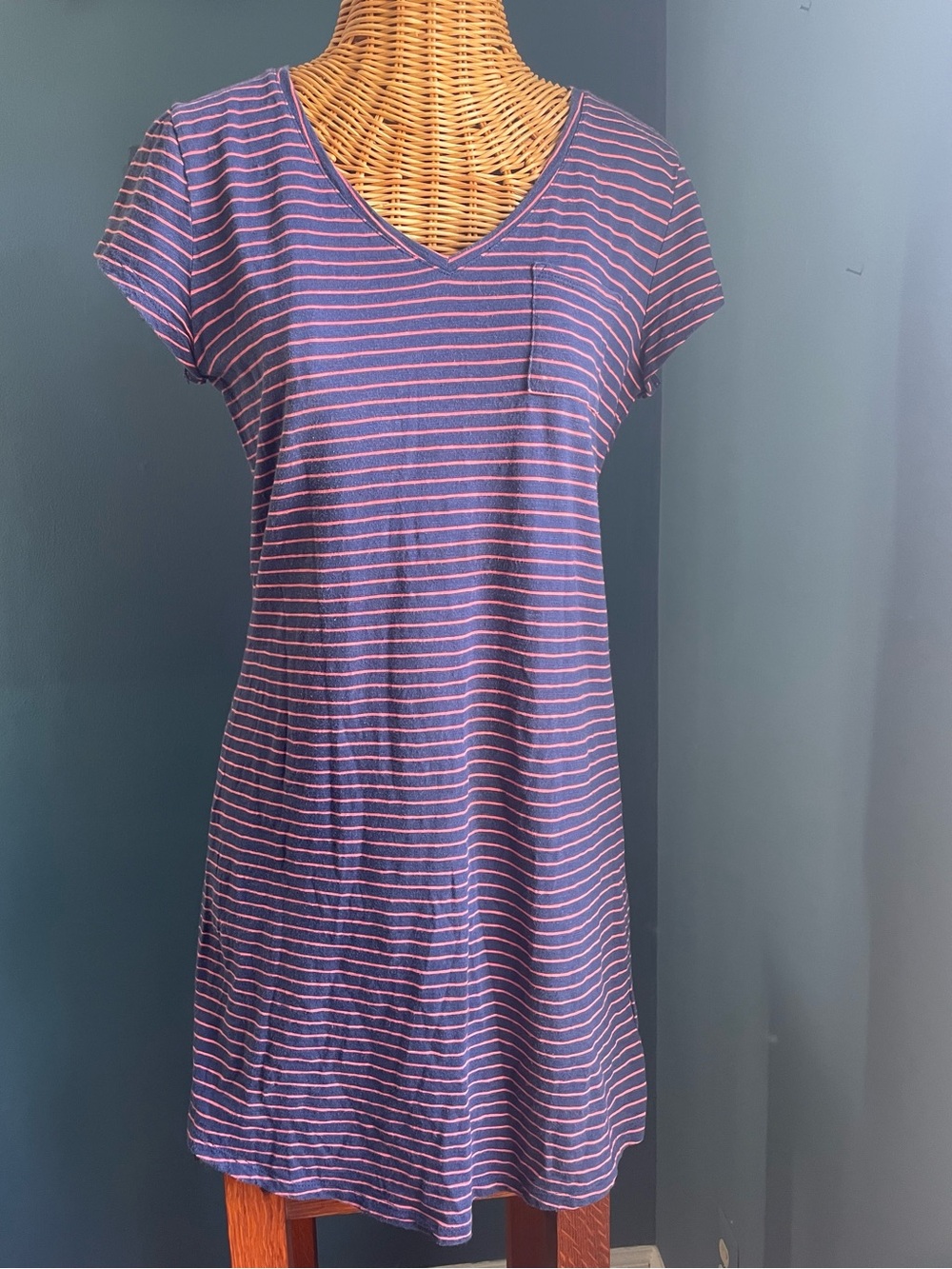 GAP Striped T-Shirt Dress Blue Pink V-Neck Short Sleeve Size Medium